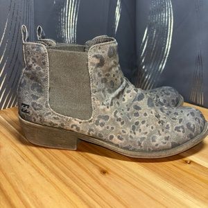 Billabong Women’s Size 9 Leopard Ankle Boots